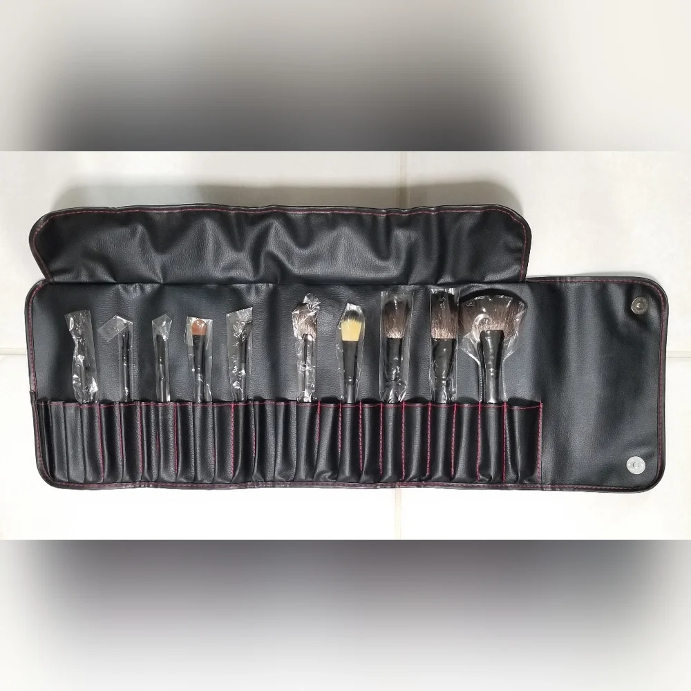 CROWN Professional 10 PC Pro Brush Set & Bonus Case